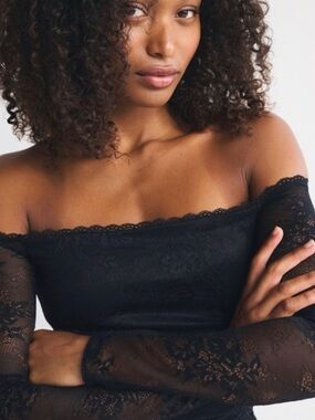 Abercrombie & Fitch Black Lace Off-Shoulder Top